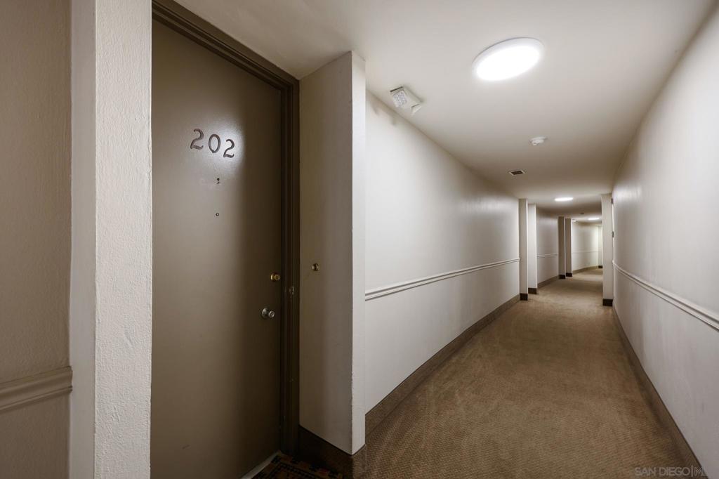 3050 Rue Dorleans 202