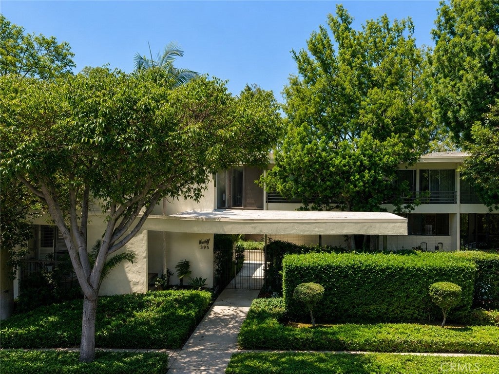 395 Cliff Drive 106, Pasadena CA 91107