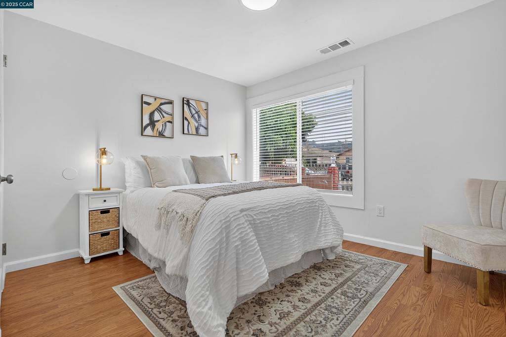 ROLLINGWOOD - Residential
