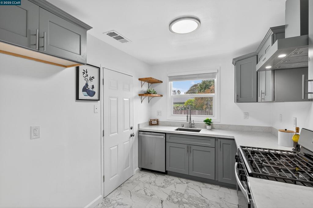 ROLLINGWOOD - Residential