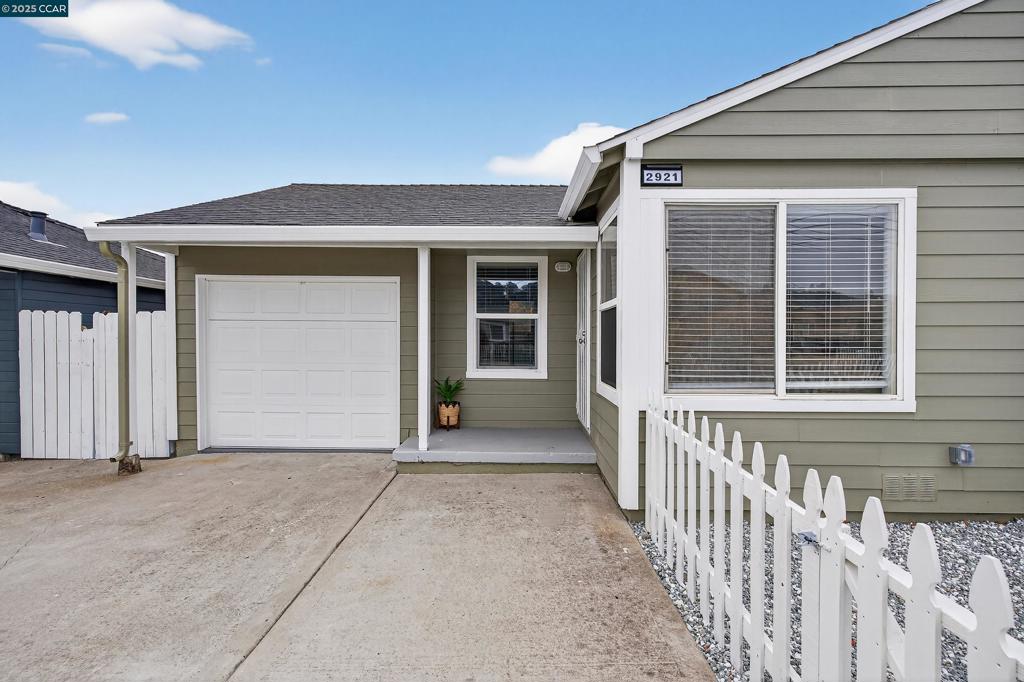 ROLLINGWOOD - Residential