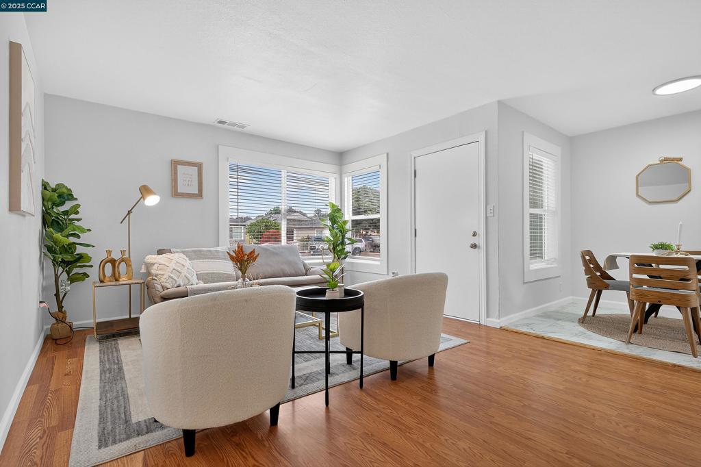 ROLLINGWOOD - Residential