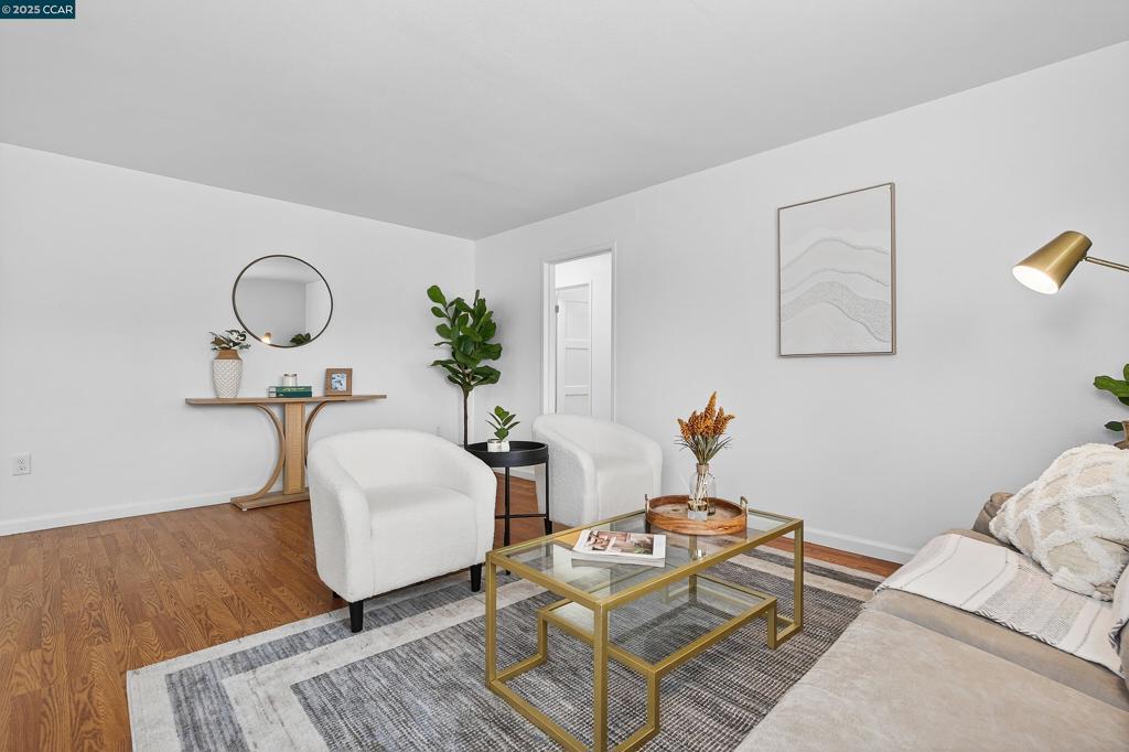 ROLLINGWOOD - Residential
