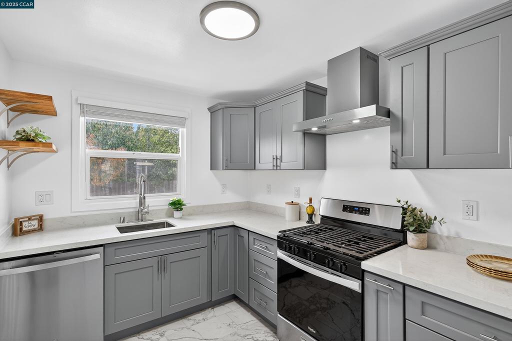 ROLLINGWOOD - Residential
