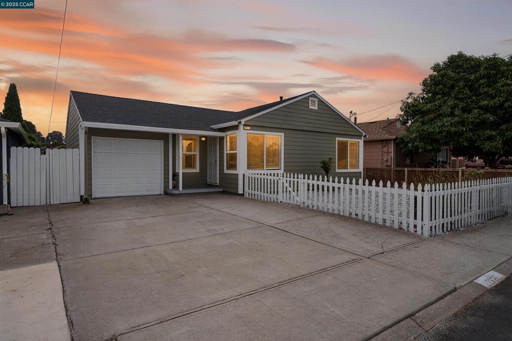 ROLLINGWOOD - Residential