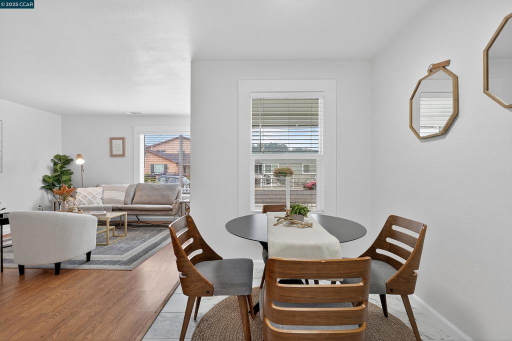 ROLLINGWOOD - Residential