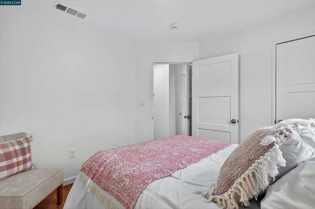 ROLLINGWOOD - Residential