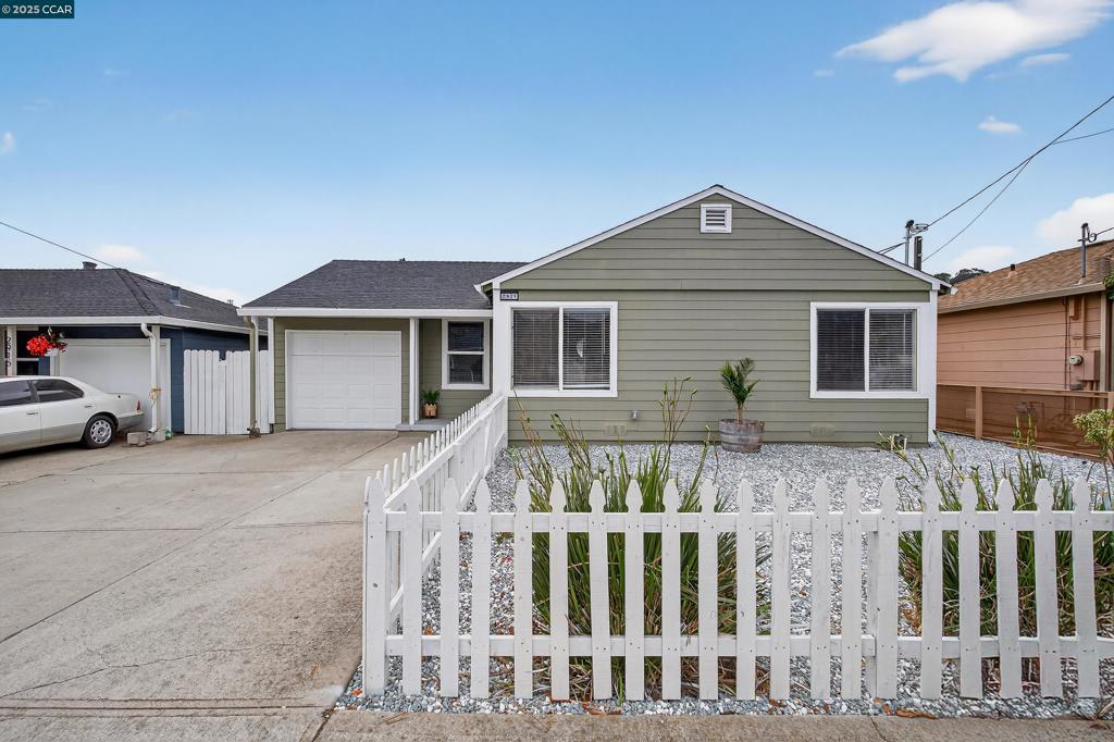 ROLLINGWOOD - Residential