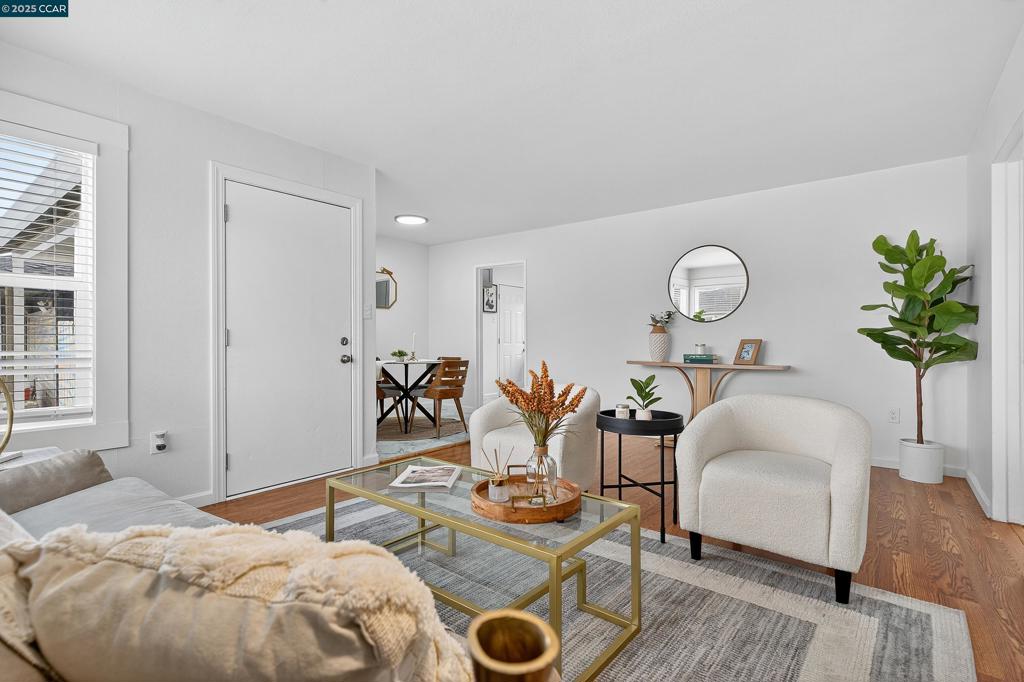 ROLLINGWOOD - Residential