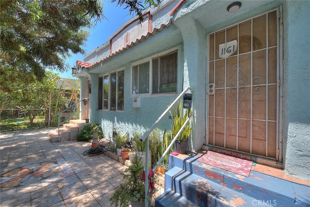 1159 E 74th Street