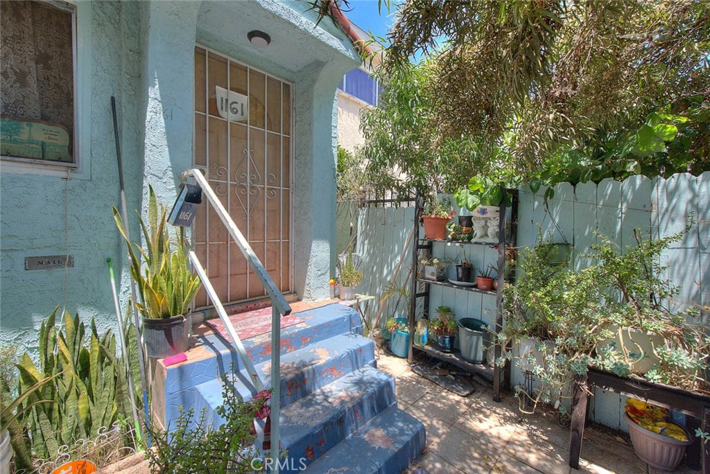 1159 E 74th Street