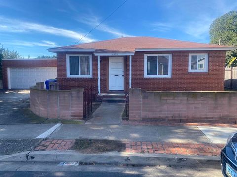 6470 Lanston Street San Diego CA 92111