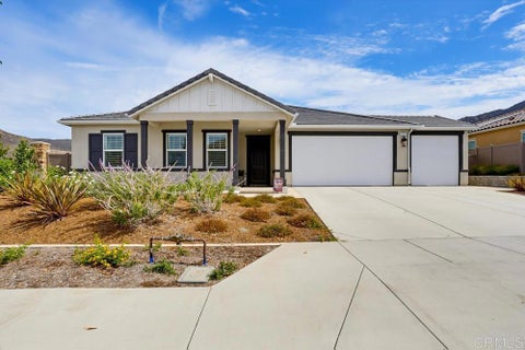 Photo of 3120 Shue Place, Escondido, CA 92027 (MLS # NDP2606953)