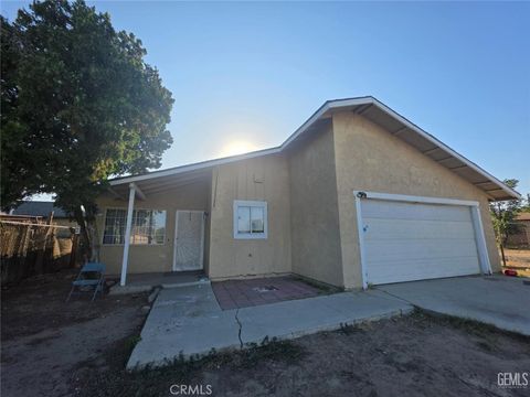 Photo of 506 S Haley Street, Bakersfield, CA 93307 (MLS # SR25148497)