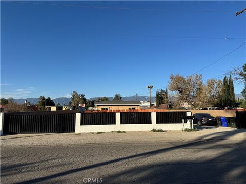 Photo of 382 384 E Caroline St, San Bernardino, CA 92408 (MLS # PT26031044)