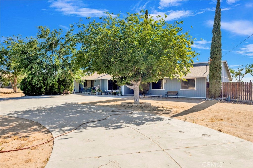 11470 Hawthorne