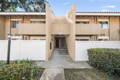 Photo of 1101 W Macarthur Blvd #195, Santa Ana, CA 92707 (MLS # OC26026391)