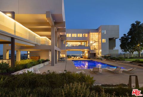 15210 Antelo Place Los Angeles CA 90077