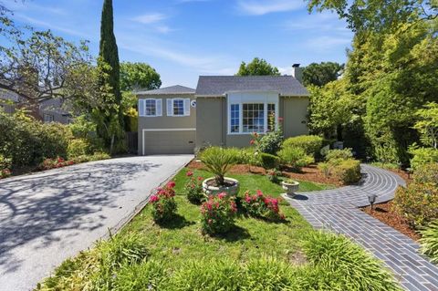 Photo of 510 Aragon Boulevard, San Mateo, CA 94402 (MLS # ML82047327)