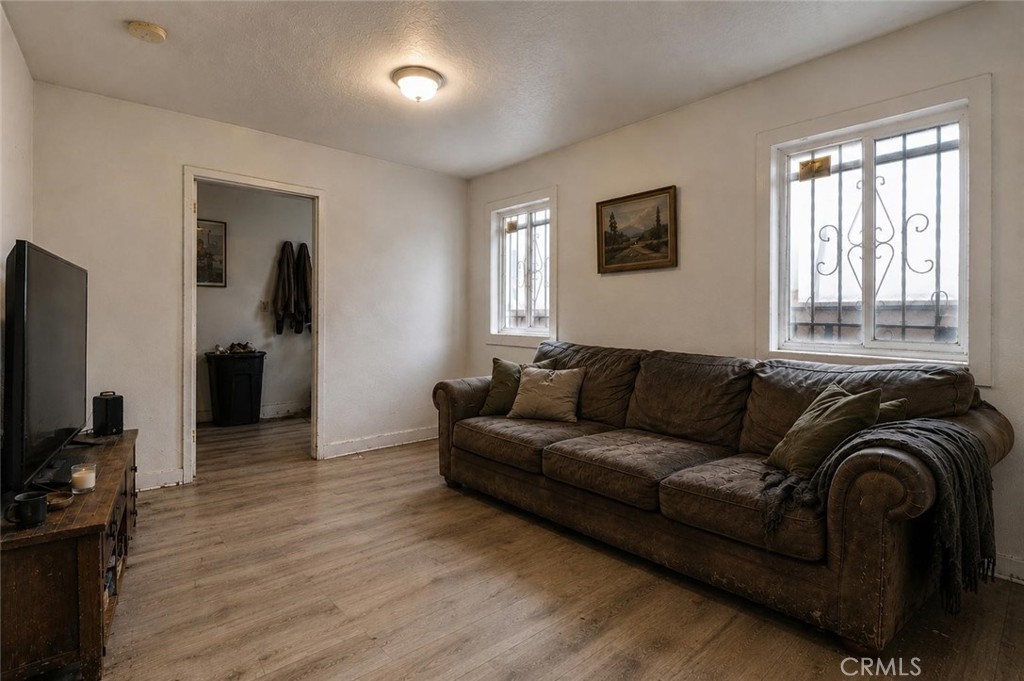 909 W 132nd Street