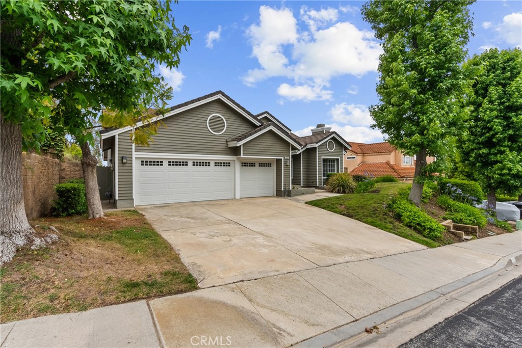 3891 Hunters Grove Court