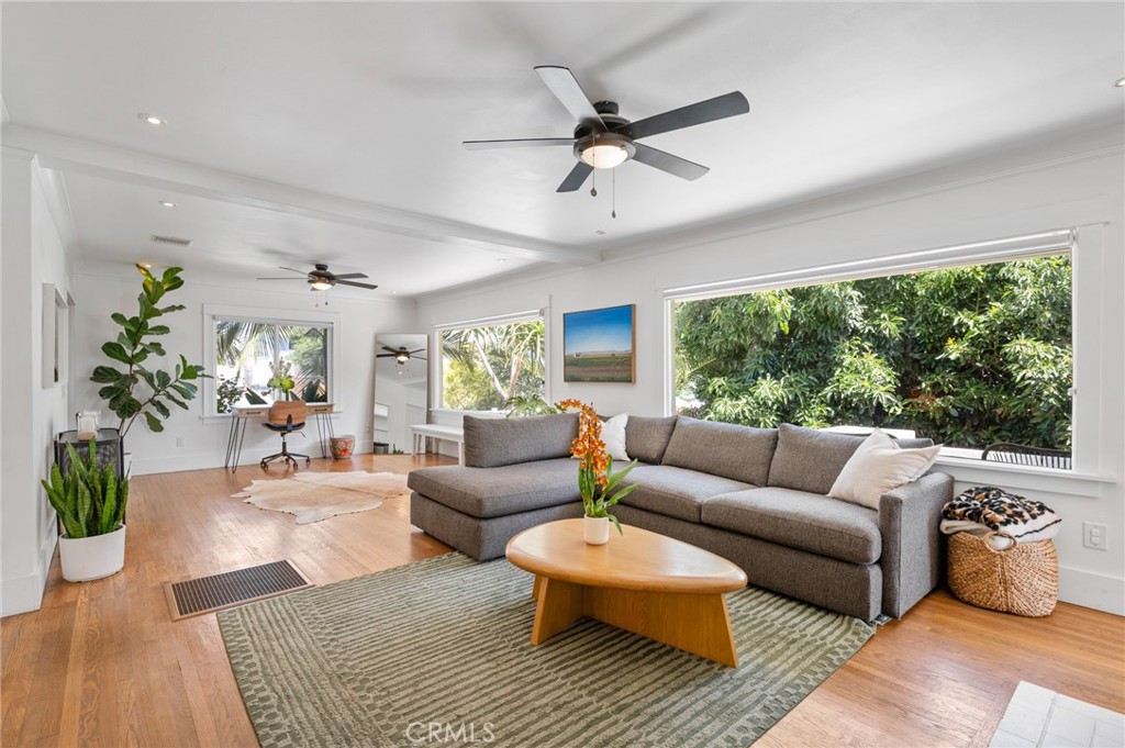 1145 W 2nd Street