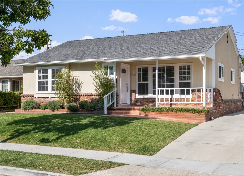 Welcome to this beautifully remodeled home that features 3 bedrooms, 2 baths, a bonus room/laundry room, and a perfectly sized back yard. Recent updates include a newly permitted bedroom, patio, gates/fence, laundry room, and cement sidewalks in the back/side yard. The property is situated in West Torrance, within walking distance of West High, an award-winning high school in the Torrance Unified School District. Nearby are great beaches, shops, restaurants, and more. Come and make this property your future home.
Tenant pays for all utilities. The owner pays for the gardening. No pets allowed. Included: Free-standing Stove/oven and refrigerator. Excluded: washer, dryer, and microwave.
Washer and Dryer Hookups.