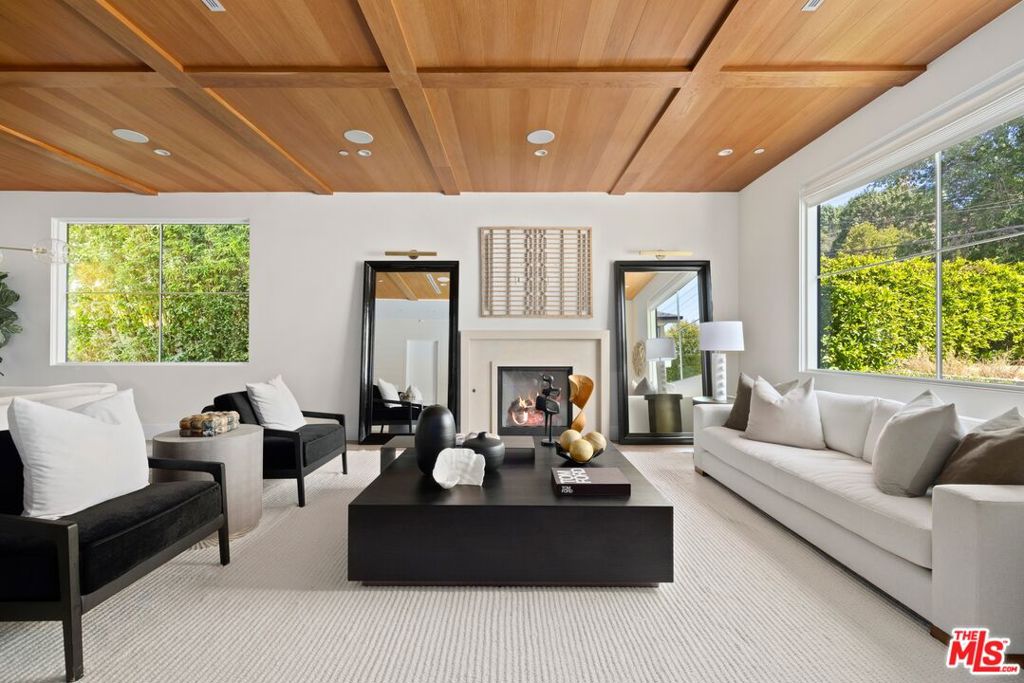 Properties 3 15125 Valley Vista Boulevard