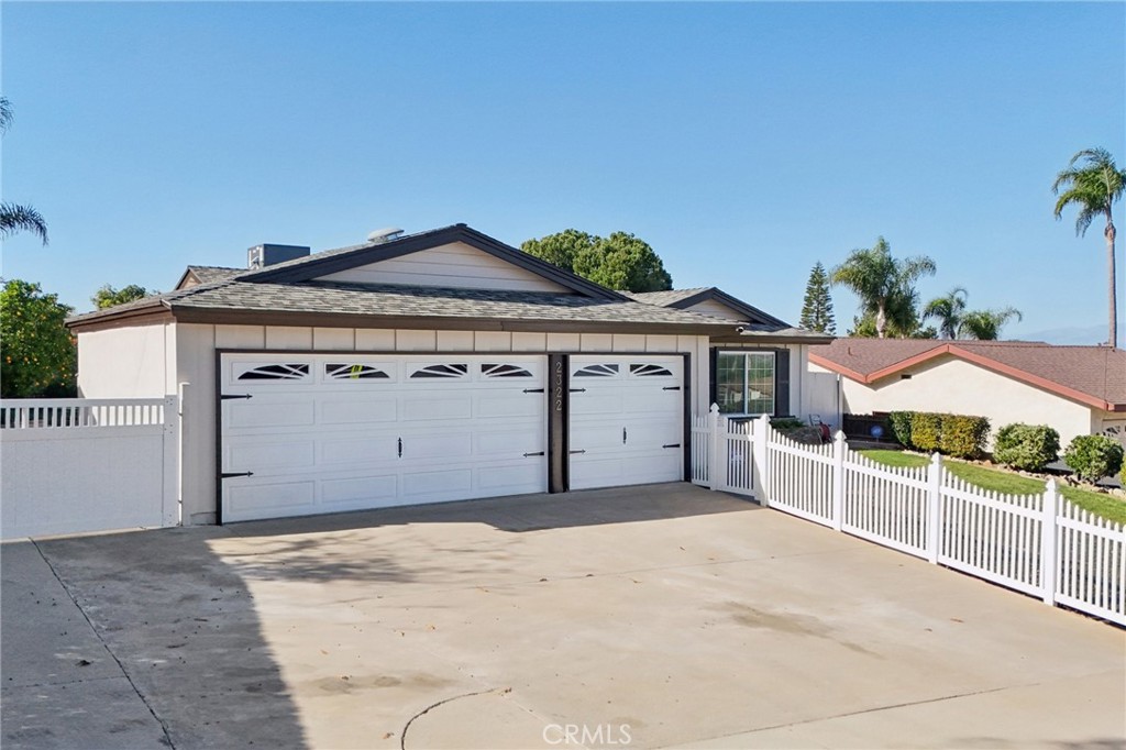 2322 Avenida Del Vista