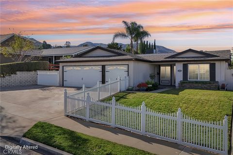 2322 Avenida Del Vista Corona CA 92882