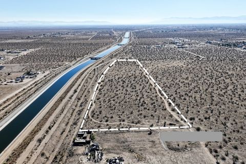 11 Sacramento Road Phelan CA 92371