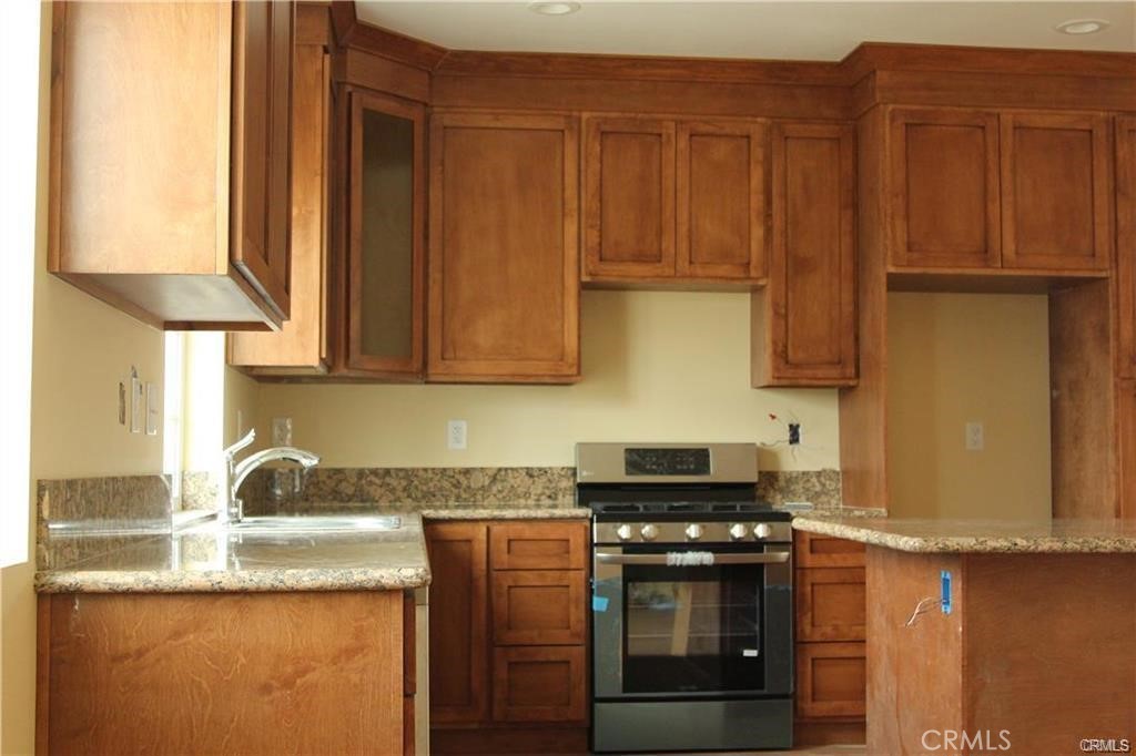 926 W. La Jolla Street E