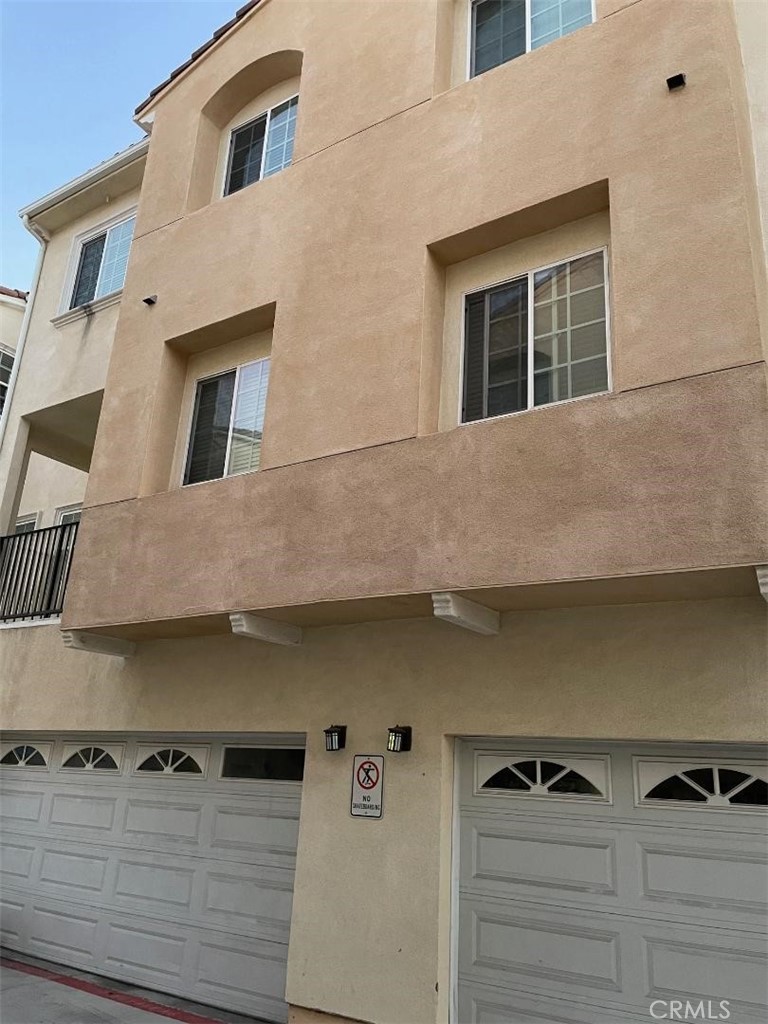 926 W. La Jolla Street E