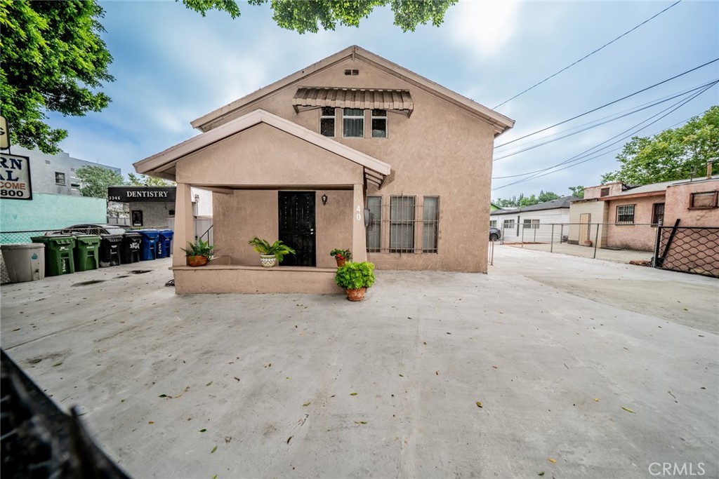 3340 N Eastern