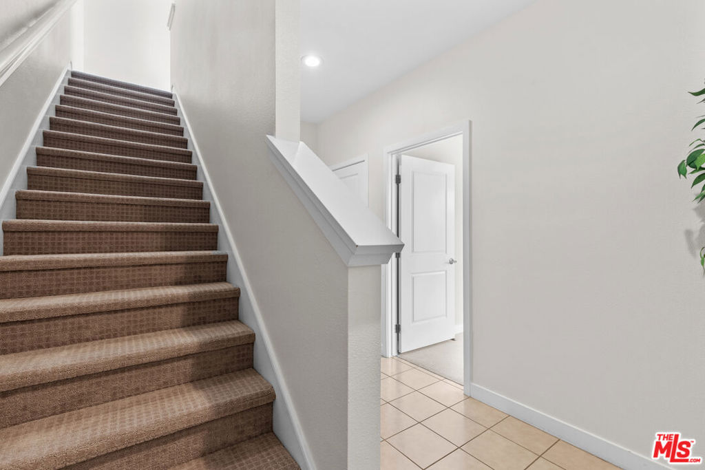 15812 Santa Ana Avenue 1