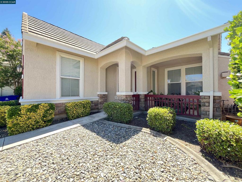 1870 Zurlo Way is situated in a modern, family-oriented section of North Natomas. This charming home features a welcoming front porch, a cozy living room, a dedicated dining area, and a spacious kitchen with a pantry, 3 bedrooms, 2 full bathrooms, a laundry room with built-in cabinets, a 2-car garage, and a low-maintenance yard. Close to top-rated schools, major freeways, and the airport, this home is ideal for everyone from starter families to retirees seeking convenience and community.