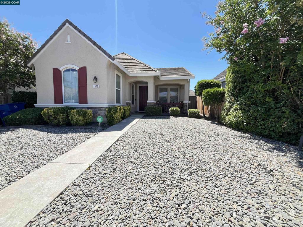 1870 Zurlo Way is situated in a modern, family-oriented section of North Natomas. This charming home features a welcoming front porch, a cozy living room, a dedicated dining area, and a spacious kitchen with a pantry, 3 bedrooms, 2 full bathrooms, a laundry room with built-in cabinets, a 2-car garage, and a low-maintenance yard. Close to top-rated schools, major freeways, and the airport, this home is ideal for everyone from starter families to retirees seeking convenience and community.