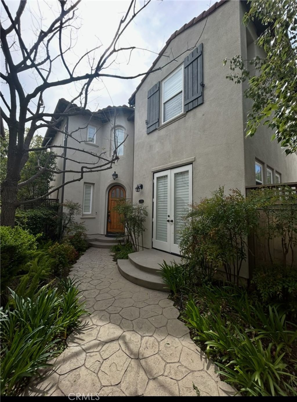 Photo of 27010 Carmelita Dr, Valencia, CA 91355 (MLS # SR26072887)