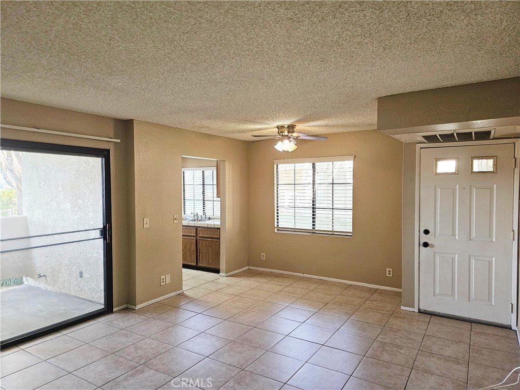 2554 Olive Drive 19