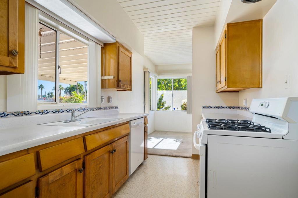 Little Beverly Hills - Residential