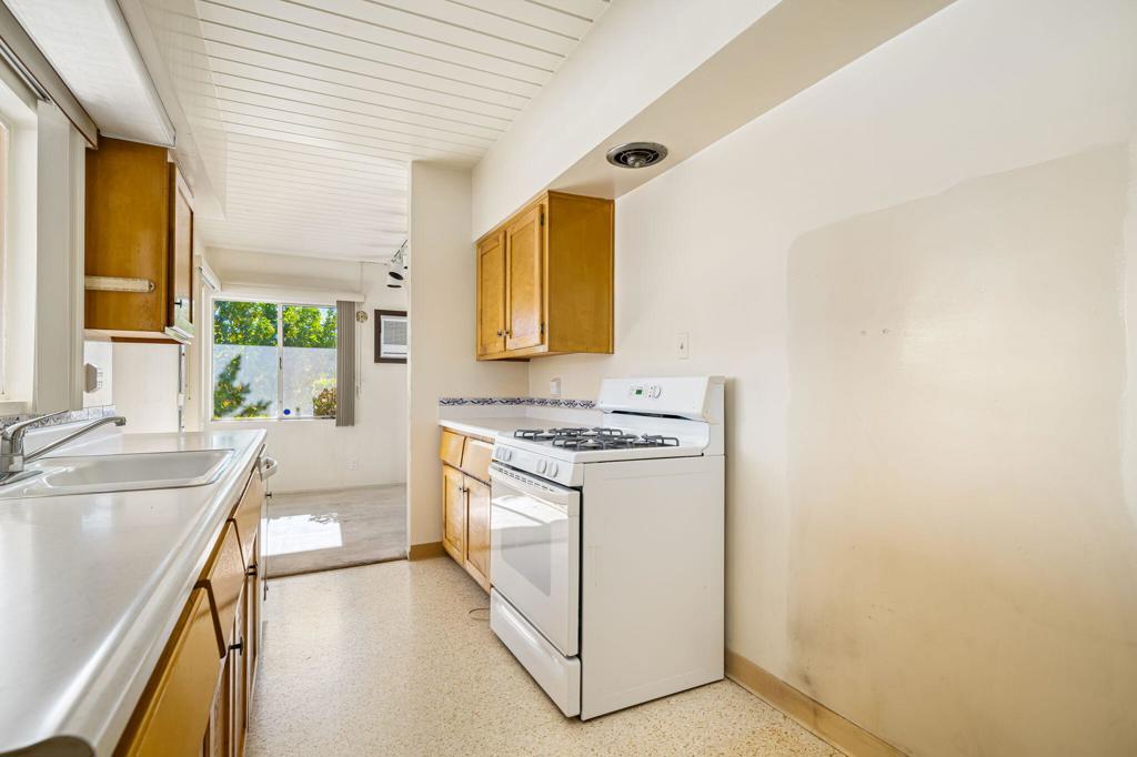 Little Beverly Hills - Residential