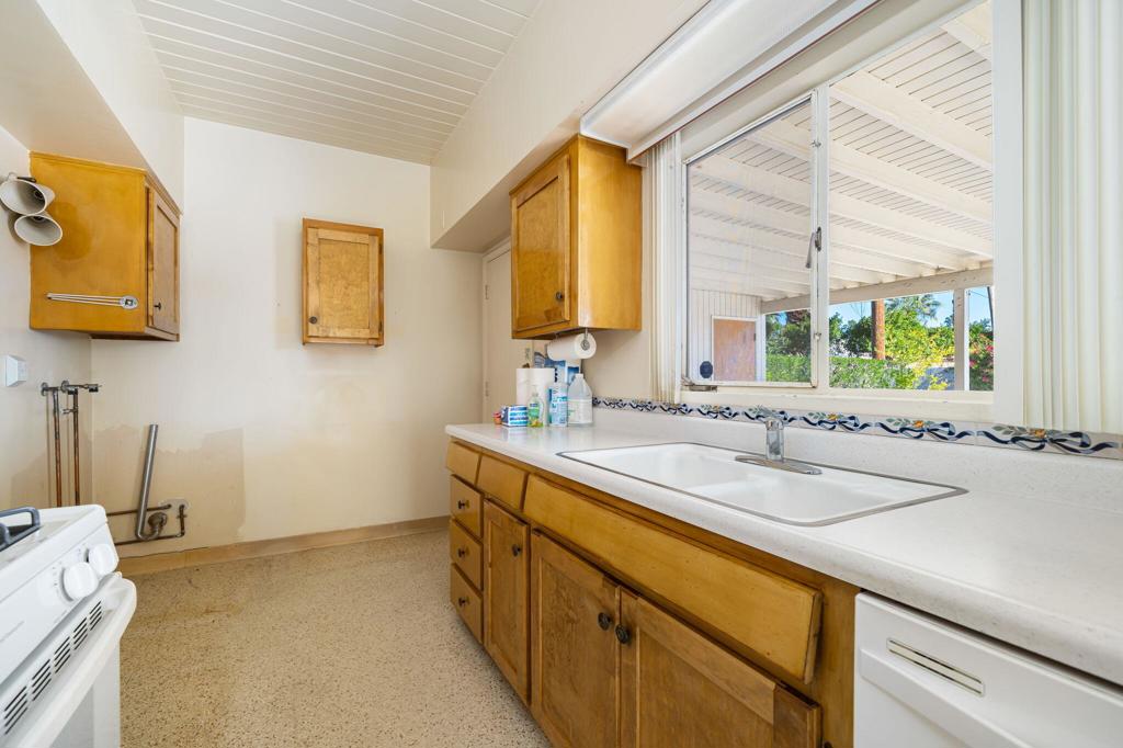 Little Beverly Hills - Residential