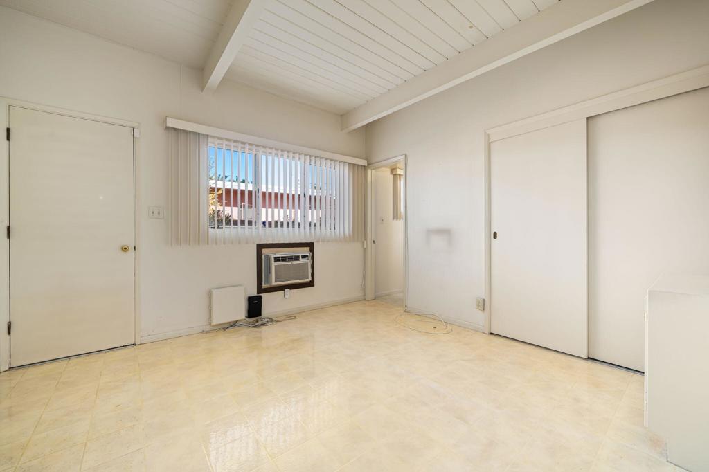 Little Beverly Hills - Residential