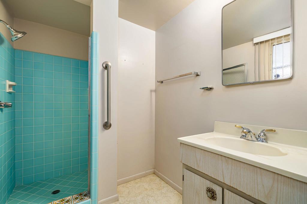 Little Beverly Hills - Residential