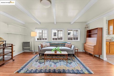 Photo of 10430 Voltaire Ave, Oakland, CA 94603 (MLS # 41114969)