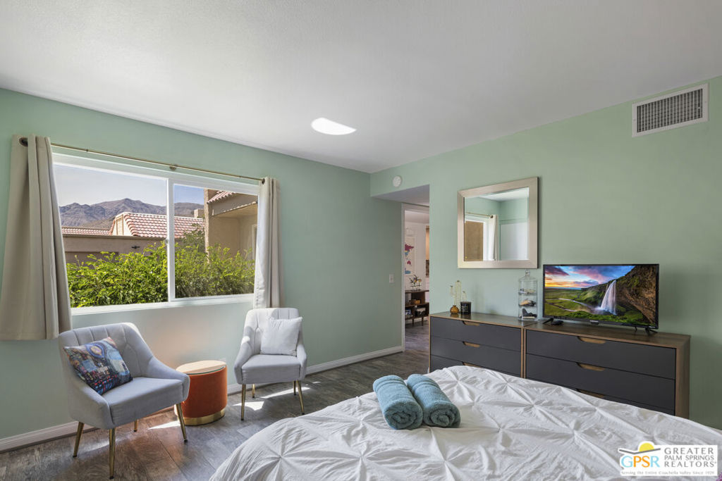 Small Mountain - Residential