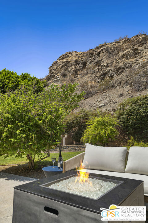 Small Mountain - Residential