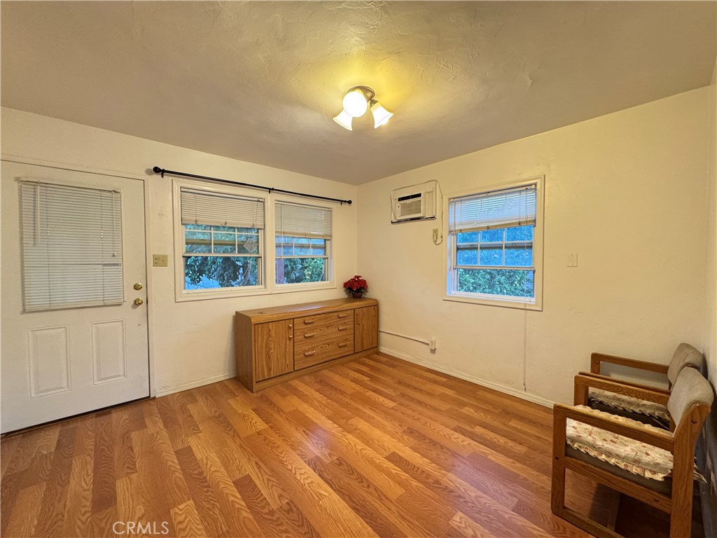 607 N Harbor Boulevard 1/2