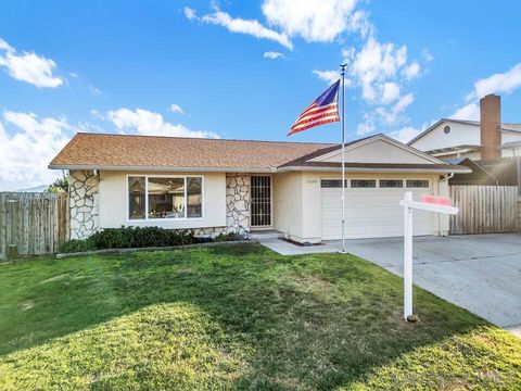 10143 Maple Tree Rd. Santee CA 92071
