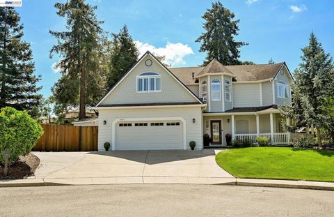 Photo of 2473 Centennial Ln Ln, Hayward, CA 94541 (MLS # 41132253)